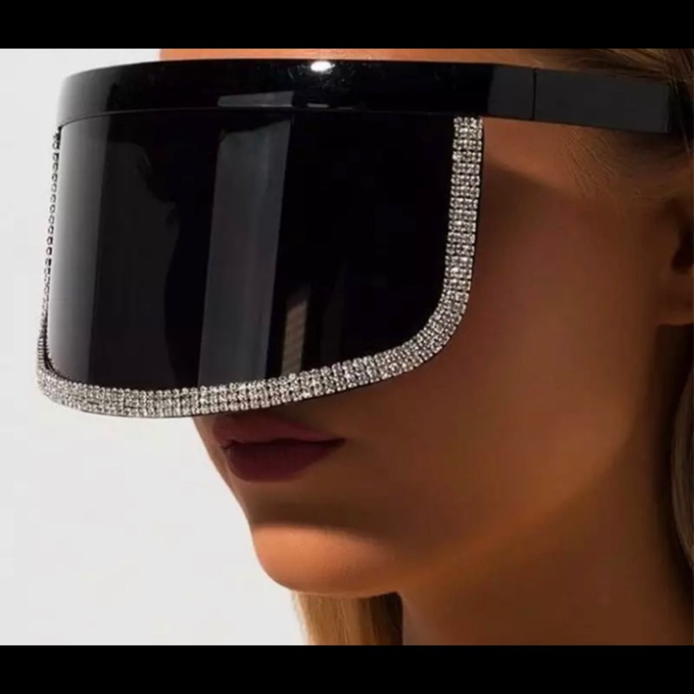 NEW - Crystal Visor
